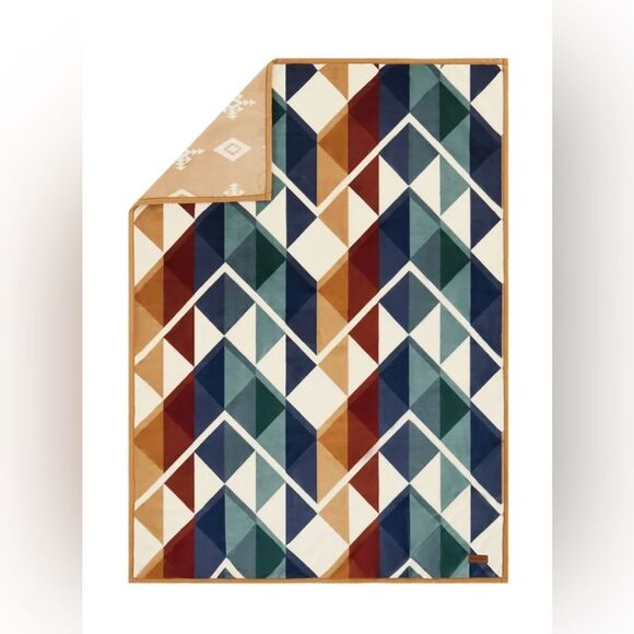 Brand New! Pendleton Reversible Plush Throw-Serrado - Picture 5 of 5